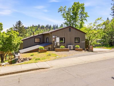 34 Scenic Dr