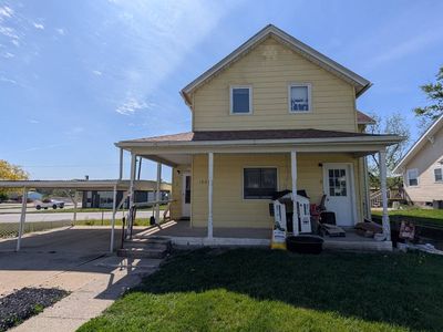 1006 Main St
