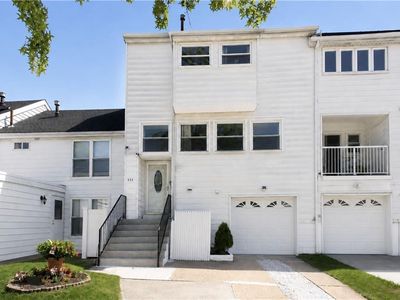 333 Hampton Grn