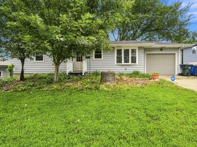 3808 Elmwood Dr NE