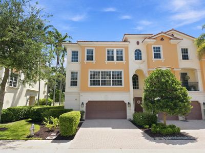 5550 NE Trieste Terrace