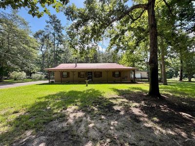 4945 Lakewood Dr