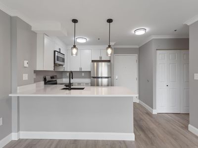 148 Breakwater Drive #619