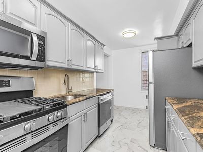 67-30 Clyde St APT 5C