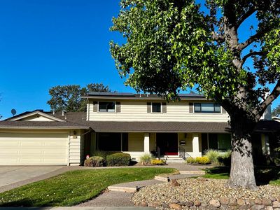 3050 Bowling Green Dr
