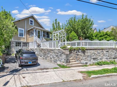 17 Reynolds Avenue