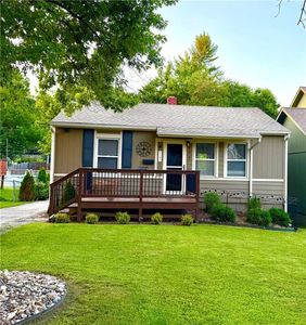 224 W 82nd St