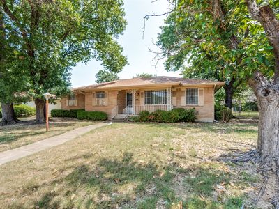 5842 N Jim Miller Rd