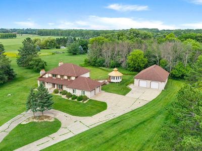 6 Lacosta Dr