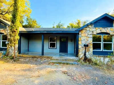 606 W Clarendon Dr