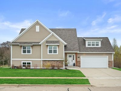 261 Cardinal DRIVE