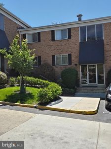 3384 Hewitt Ave APT 201