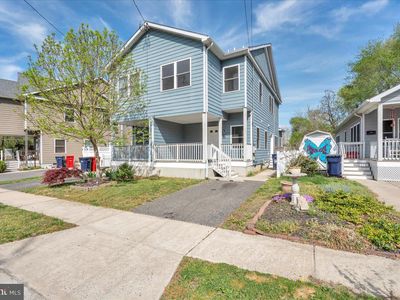 25 Eagle St