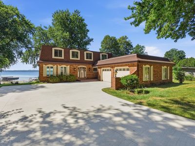 3017 Dianne Dr
