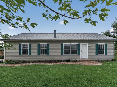 126 Hillview Dr