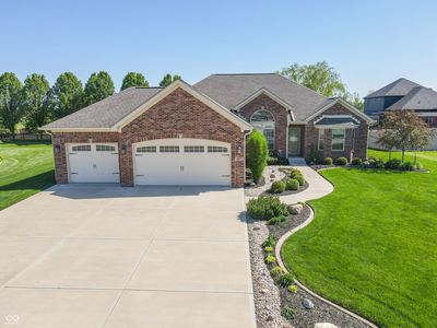 6077 W David Wayne Dr