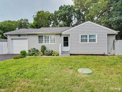32 Lake Place