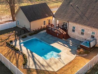 5563 Stacy Springs Rd