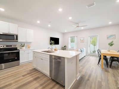 Property at 5757 Stellarjay St, Gulf Breeze, FL