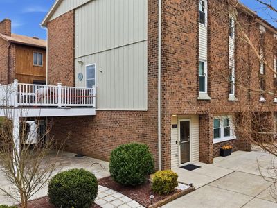 28 N Washington Ave #B