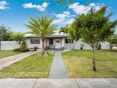 9771 Martinique Dr
