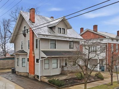 102 E Gambier St