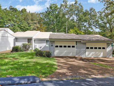 22 Woodland Ter
