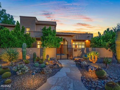6882 E Desert Wind Ct