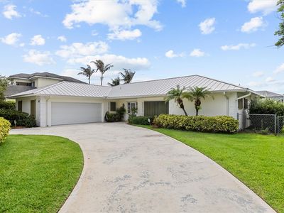 17 Marine Dr