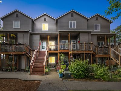 695 SE 197th Ave