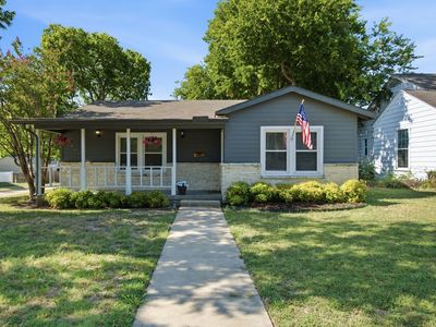3851 Harley Ave