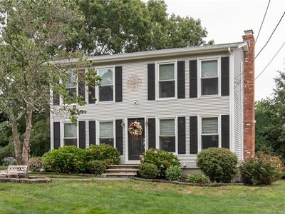 18 Woodcrest Dr