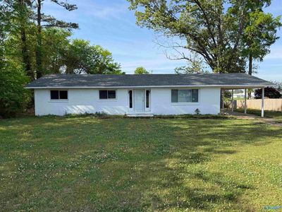 814 Cedar Lake Rd SW