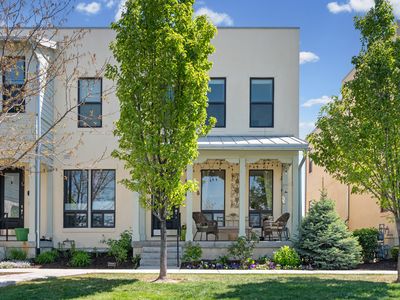 4893 W South Jordan Pkwy