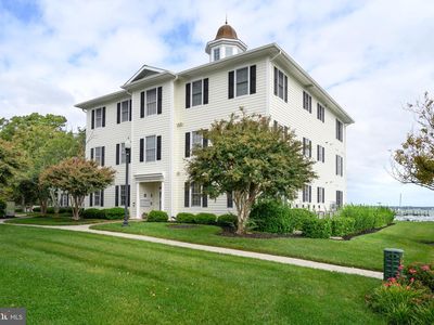 5 Oakley St #304/302