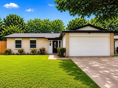 8617 Flicker Ln