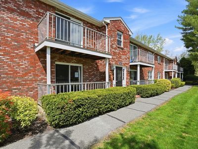 10 Kingswood Dr #13