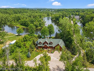 4529 Shoreview Ln