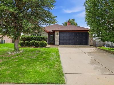 Property at 117 Hampton Ct, Rhome, TX