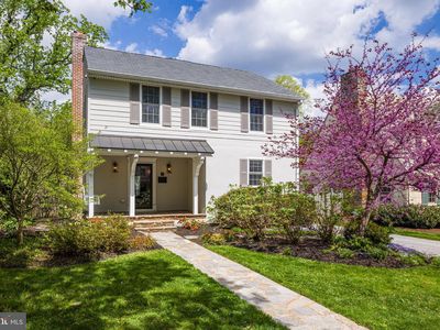 902 Kingston Rd