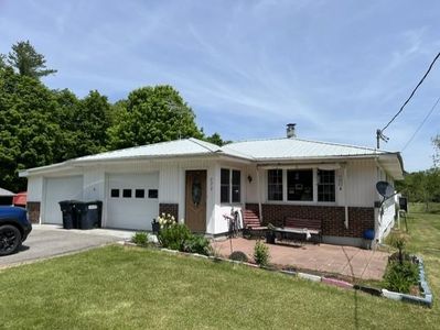 772 River Rd