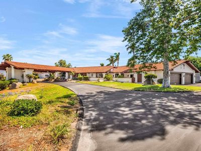 2732 Vista Del Piedra