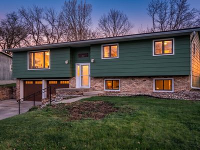 400 Lockwood Dr