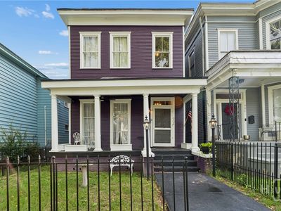 904 E Park Avenue