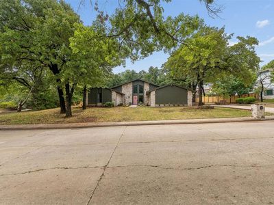 1100 Oak Tree Dr