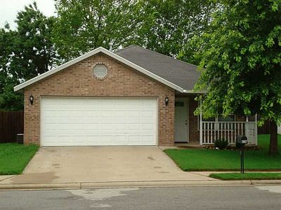 820 SE East Ct