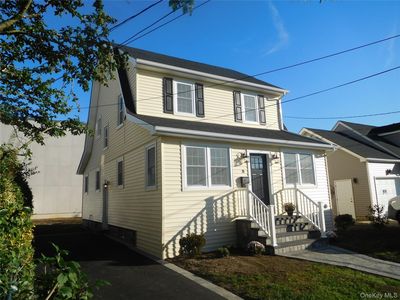 35 Fairview Avenue