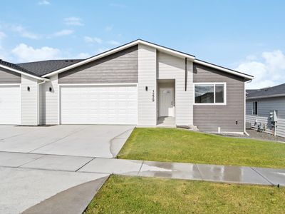 1227 N Coach Dr #1229