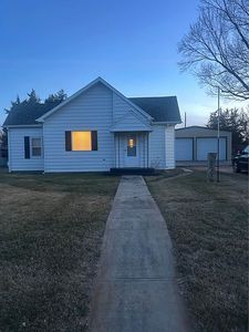 447 E Ponca