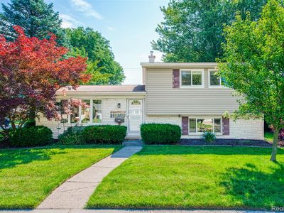 Property at 11860 Riverside Dr, Plymouth, MI